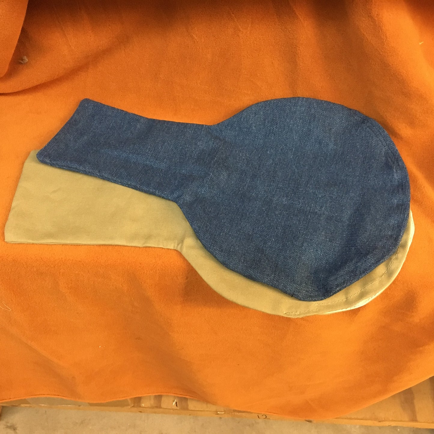 Banjo Table cover
