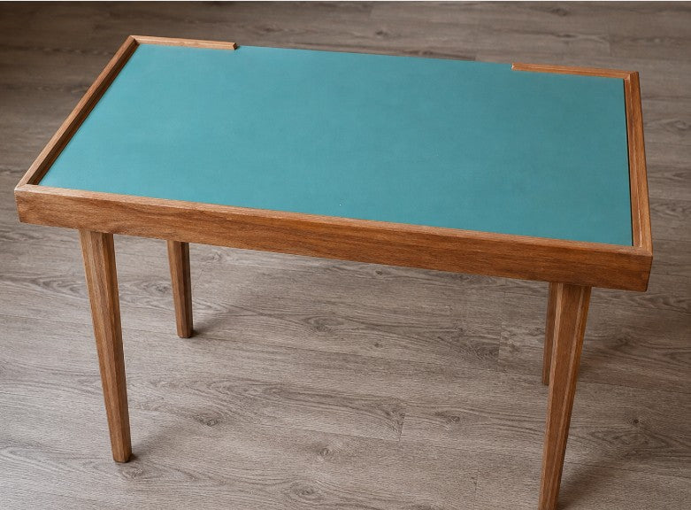 Close Up Table